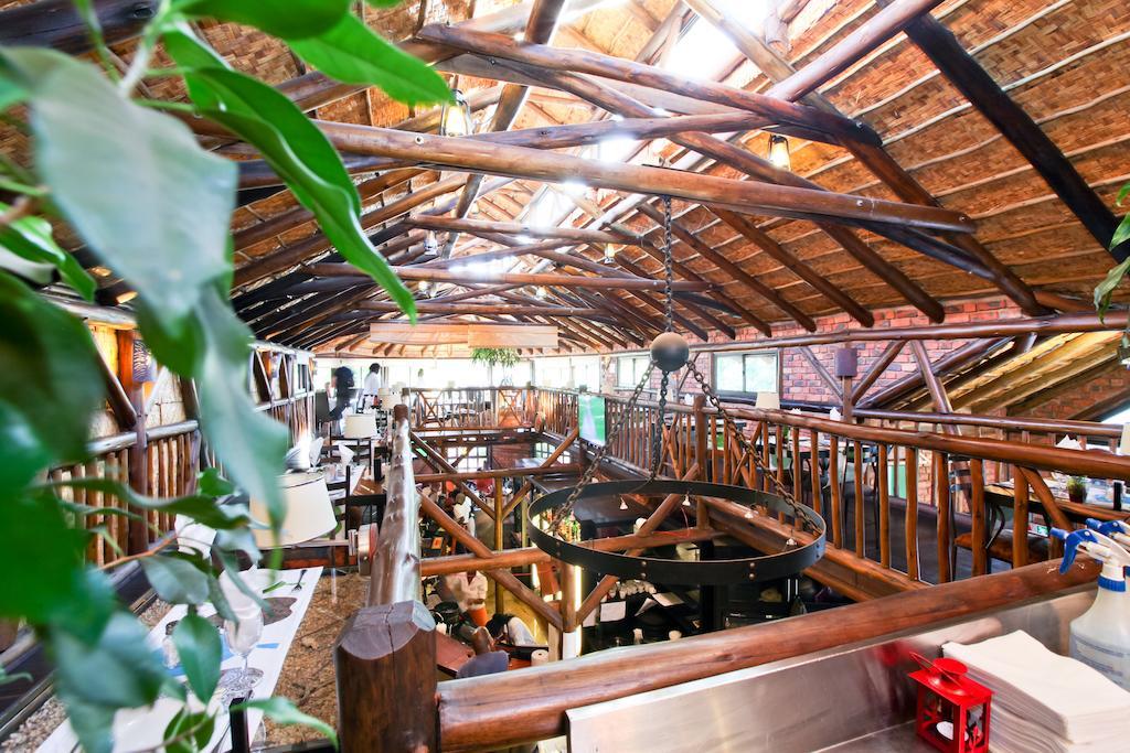 Roof Of Africa Hotel Windhoek Exterior foto