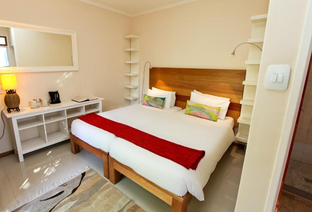 Roof Of Africa Hotel Windhoek Habitación foto