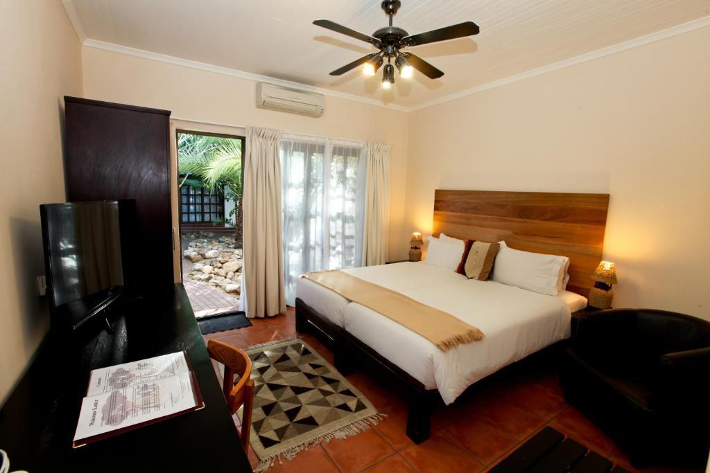 Roof Of Africa Hotel Windhoek Habitación foto